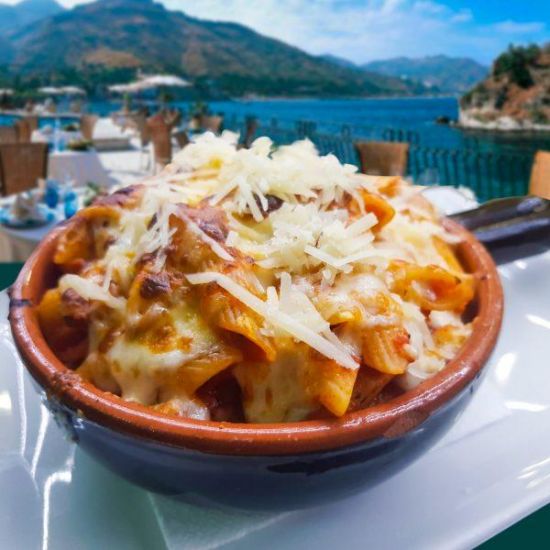 Penne Siciliene +  Desert prajitura cu crema cafea