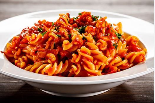 Fusilli cu sos de rosii + Prajitura Fanta
