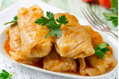 Meniu 2 Moșii de Vara: Sarmale + Varza + Desert