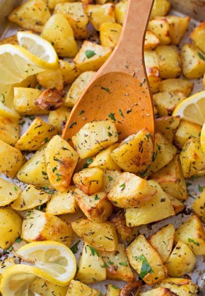 Rulou din cotlet umplut + cartofi copti cuburi + Prajitura Ciocoflan