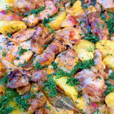 Tocanita ardeleasca de pui + Salata Varza