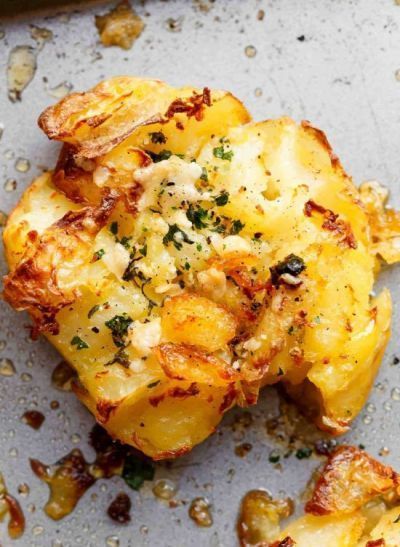 Ceafa grill cu cartofi zdrobiti, clatita cu ciocolata