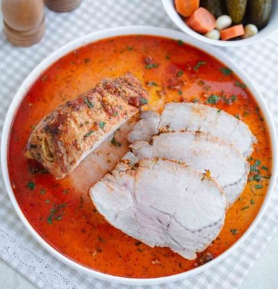 Muschi de porc la cuptor, piure si clatita ciocolata